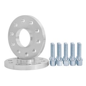 Проставки для вылета колес на Nissan 15 мм 5x114,3 dia 66,1 (M12)